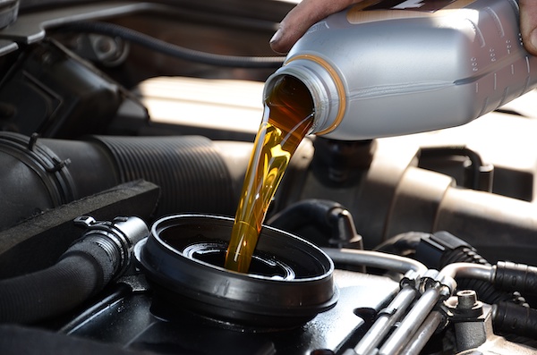 What is the Difference Between A Conventional, Semi-Synthetic, and Synthetic Oil Change?